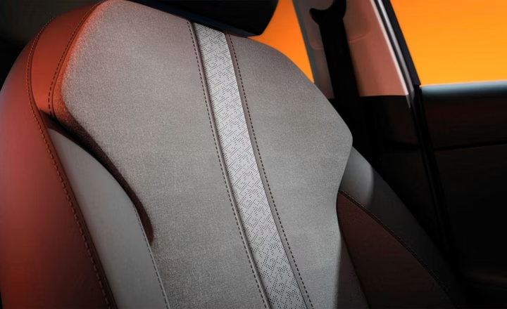 MG4 EV Innenraum mit Kunstledersitzen und hochwertigen Materialien